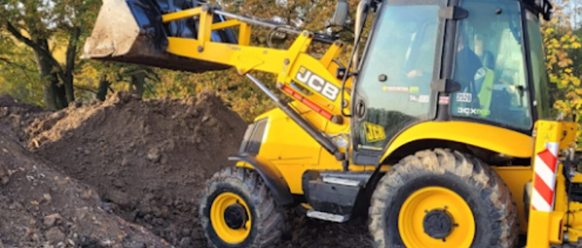 ludzie na&nbsp;robotach ziemnych